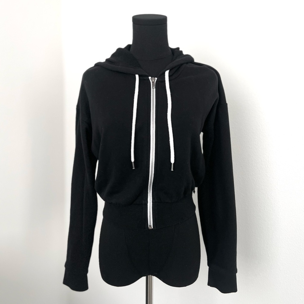 SOLD • Forever 21 Black Zip-Up Hoodie in Size S